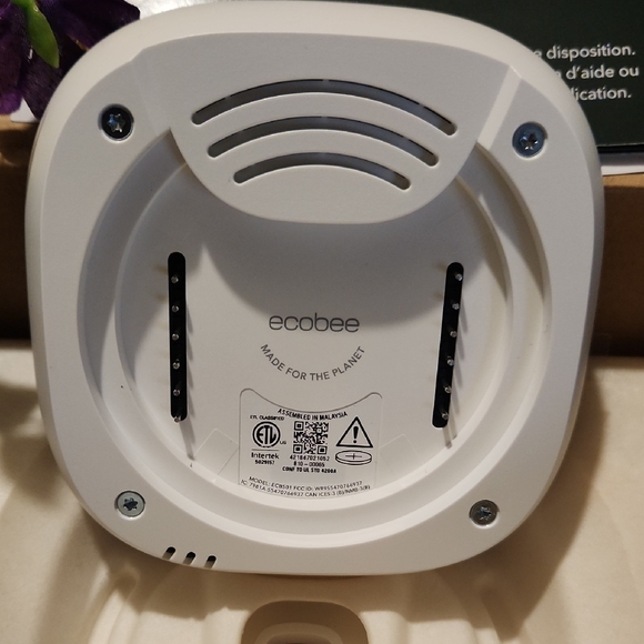 Smart Home Thermostat with Black Display. - Picture 3 of 8